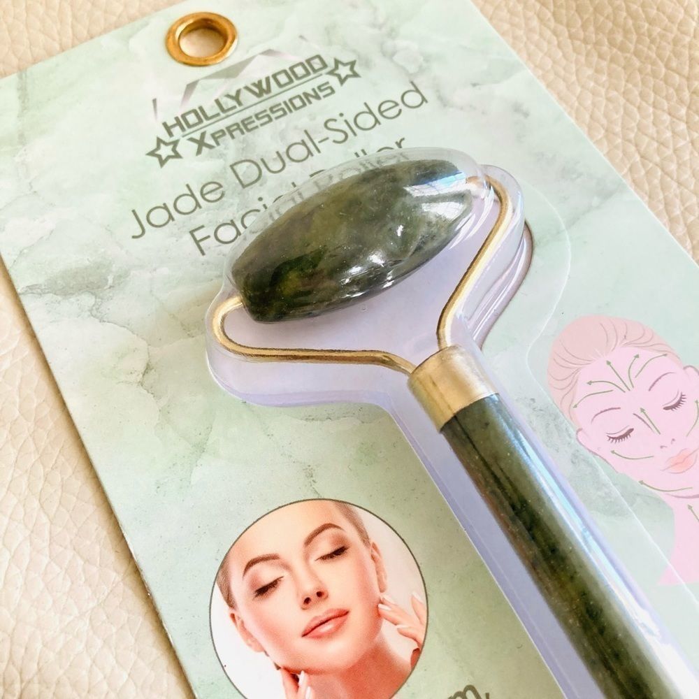 FREE WITH PURCHASE Hollywood Xpressions Jade Dual Facial Roller
